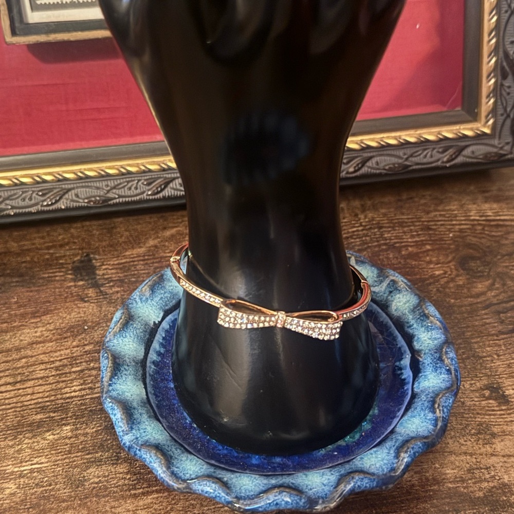 NWOT Rhinestone Bow Bangle Bracelet